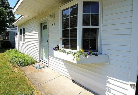 54 Lucerne Rd, Springfield, MA 01119 photo 4