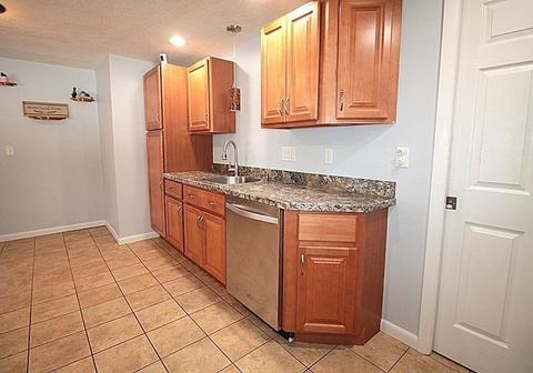 54 Lucerne Rd, Springfield, MA 01119 photo 17