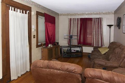 93 Duryea St, Springfield, MA 01104 photo 6