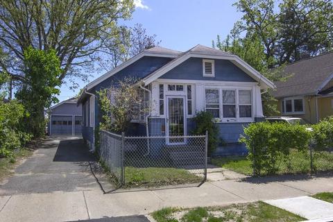 93 Duryea St, Springfield, MA 01104 photo 1