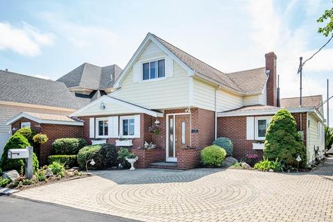 15 Tibbetts Ave, Danvers, MA 01923 photo 4
