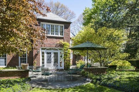 85 Sears Rd, Brookline, MA 02445 photo 16