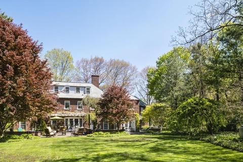 85 Sears Rd, Brookline, MA 02445 photo 18
