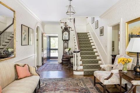 85 Sears Rd, Brookline, MA 02445 photo 5
