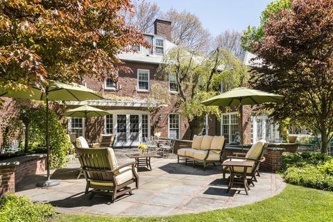 85 Sears Rd, Brookline, MA 02445 photo 15