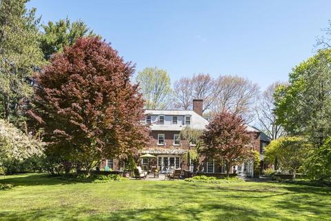 85 Sears Rd, Brookline, MA 02445 photo 14