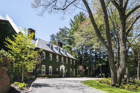 85 Sears Rd, Brookline, MA 02445 photo 2