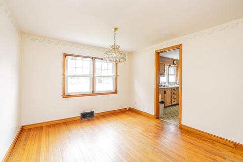 18 Brittany Rd, Springfield, MA 01151 photo 6