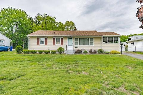 18 Brittany Rd, Springfield, MA 01151 photo 1