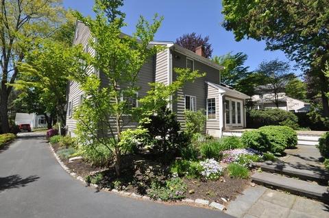 6 Juniper Rd, Wellesley, MA 02482 photo 2