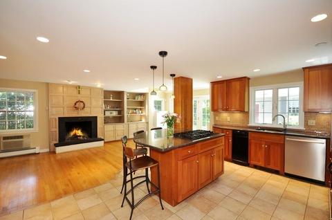 6 Juniper Rd, Wellesley, MA 02482 photo 5