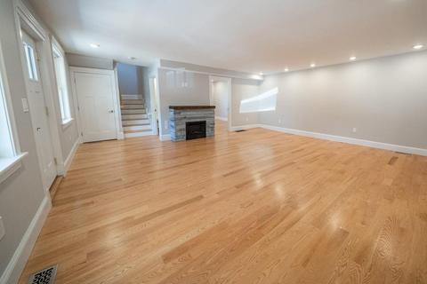 13 Putnam St #3, Danvers, MA 01923 photo 4