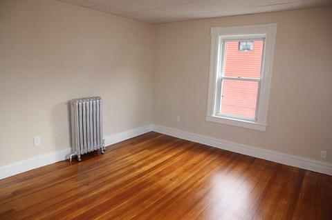 19 Bell St, Chicopee, MA 01013 photo 15