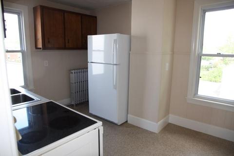 19 Bell St, Chicopee, MA 01013 photo 14