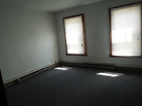 20 Pearl St, Webster, MA 01570 photo 10