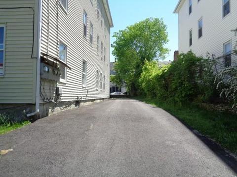 20 Pearl St, Webster, MA 01570 photo 3