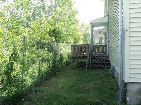 20 Pearl St, Webster, MA 01570 photo 4