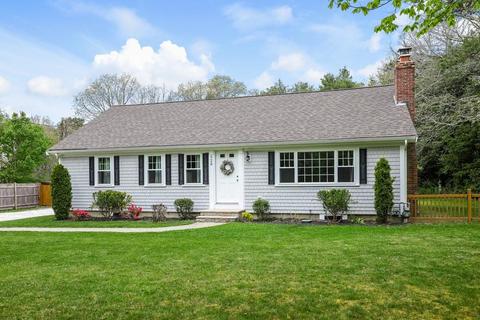 528 Race Ln, Marstons Mills, MA 02648 photo 1