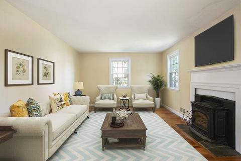 26 Hampton Rd, Natick, MA 01760 photo 3