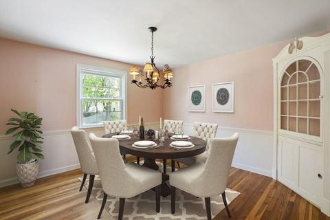 26 Hampton Rd, Natick, MA 01760 photo 2