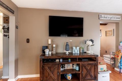 22 Brooks St, Maynard, MA 01754 photo 8
