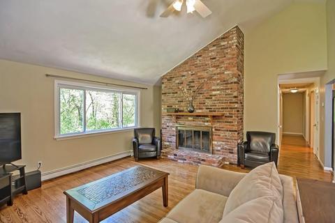 86 Murphy Rd, Hudson, MA 01749 photo 4