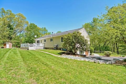 86 Murphy Rd, Hudson, MA 01749 photo 2