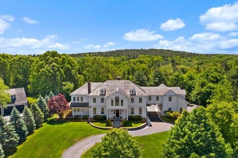 7 Brandon Woods Cir, Hingham, MA 02043 photo 1