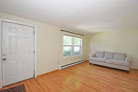 5 Payson St, Worcester, MA 01607 photo 2