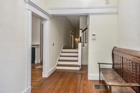 123 Mulberry St, Springfield, MA 01105 photo 9