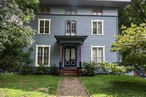 123 Mulberry St, Springfield, MA 01105 photo 2