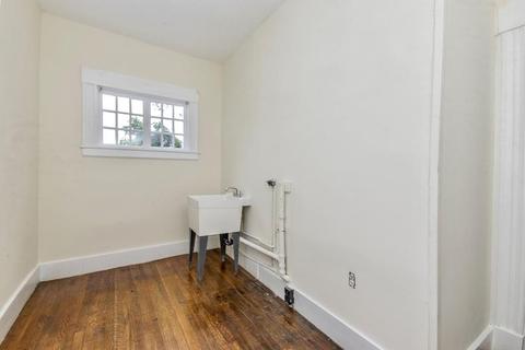 123 Mulberry St, Springfield, MA 01105 photo 17