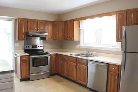 600 Montgomery St, Fall River, MA 02720 photo 5