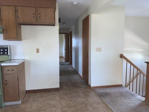 25 Cedar St, Ludlow, MA 01056 photo 8