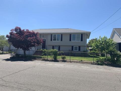 25 Cedar St, Ludlow, MA 01056 photo 2
