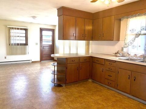 25 Cedar St, Ludlow, MA 01056 photo 6