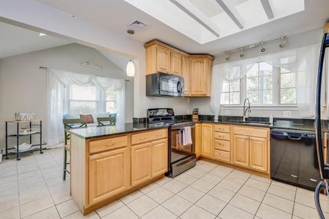 809 Pleasant St, Raynham, MA 02767 photo 10