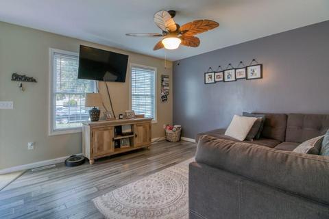 25 Bruce St, Springfield, MA 01119 photo 5