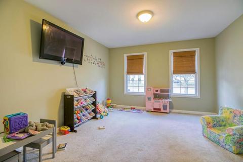 25 Bruce St, Springfield, MA 01119 photo 12