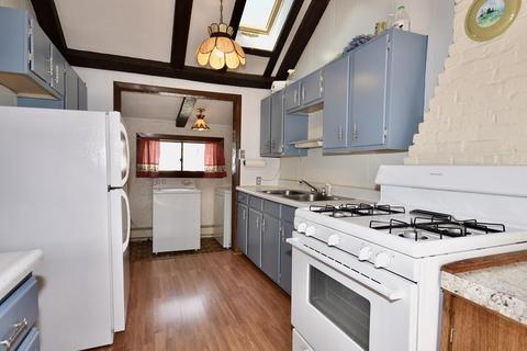 8 Vernal St, Wareham, MA 02571 photo 6