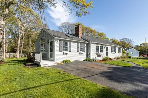 324 Nottingham Dr, Barnstable, MA 02632 photo 2