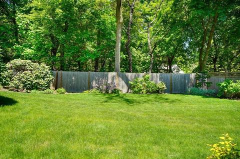 31 Apache Trl, Arlington, MA 02474 photo 3