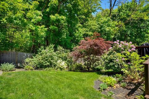 31 Apache Trl, Arlington, MA 02474 photo 2