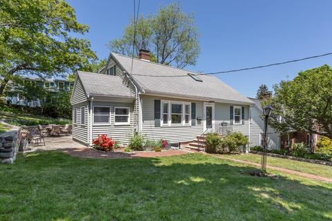 65 Walnut St, Arlington, MA 02476 photo 2