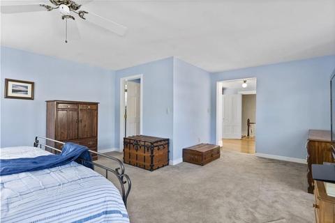 682 Great Plain Ave, Needham, MA 02492 photo 26