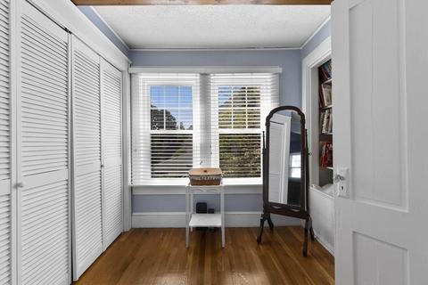 682 Great Plain Ave, Needham, MA 02492 photo 24