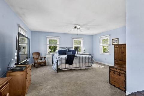 682 Great Plain Ave, Needham, MA 02492 photo 25