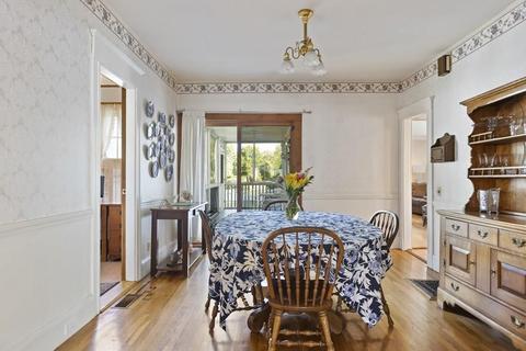 682 Great Plain Ave, Needham, MA 02492 photo 11