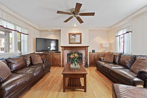 682 Great Plain Ave, Needham, MA 02492 photo 8
