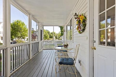 682 Great Plain Ave, Needham, MA 02492 photo 6